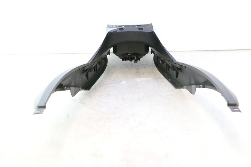 photo de CARENAGE RESERVOIR PIAGGIO MP3 500 (2016 - 2018) - Points de fixation
