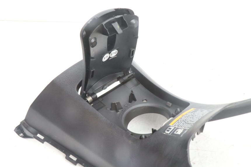 photo de CARENAGE RESERVOIR YAMAHA N-MAX NMAX 125 (2021 - 2024) - Autre angle de vue