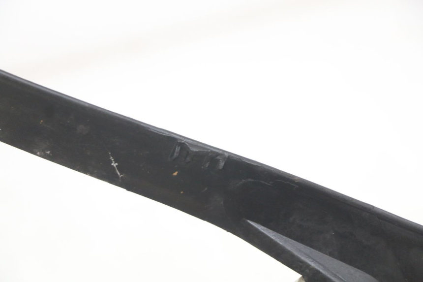 photo de CARENAGE RESERVOIR GILERA NEXUS 125 (2007 - 2009) - Gros plan technique