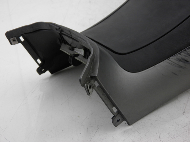 photo de CARENAGE RESERVOIR PIAGGIO MP3 RL 125 (2008 - 2009) - État de surface