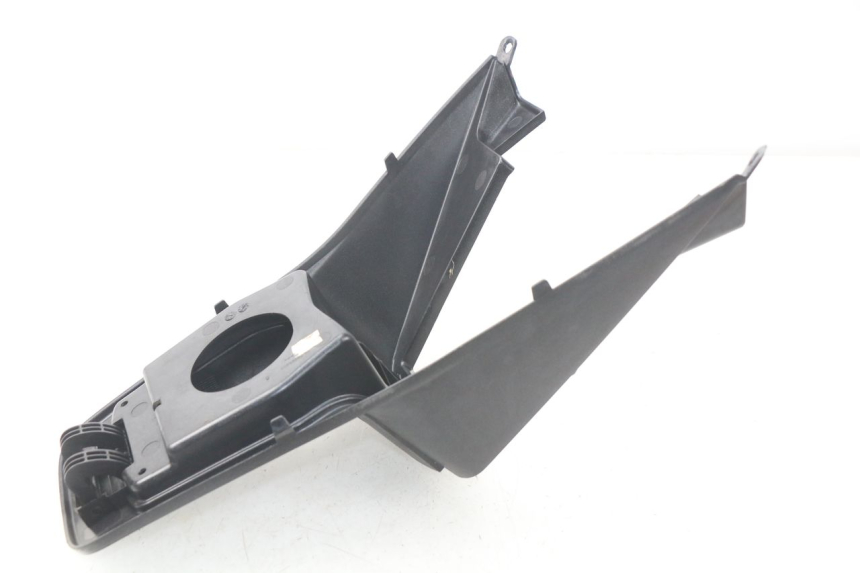 photo de CARENAGE RESERVOIR PEUGEOT SATELIS 125 (2006 - 2009) - Détail de la pièce