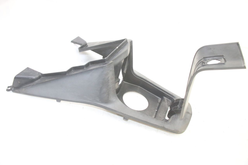 photo de CARENAGE RESERVOIR PEUGEOT SATELIS 250 (2006 - 2012) - Zoom état d’usage