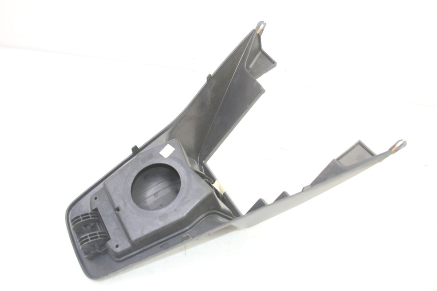 photo de CARENAGE RESERVOIR PEUGEOT SATELIS 250 (2006 - 2012) - Points de fixation