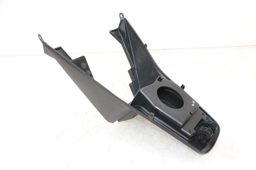 photo de CARENAGE RESERVOIR PEUGEOT SATELIS 125 (2013 - 2018) - Zoom état d’usage