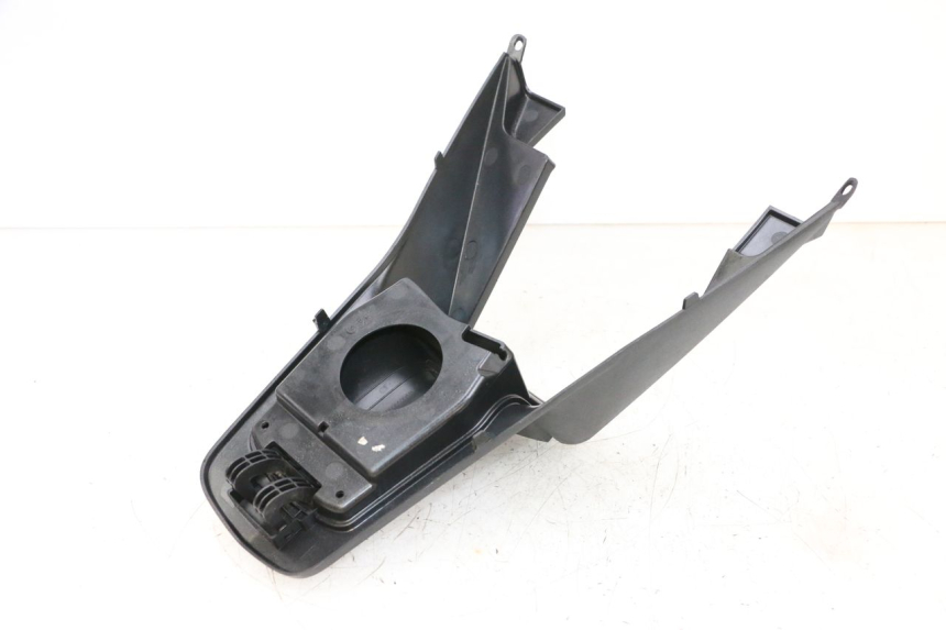 photo de CARENAGE RESERVOIR PEUGEOT SATELIS 125 (2013 - 2018) - Autre angle de vue