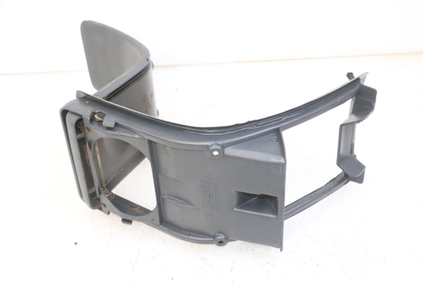 photo de CARENAGE RESERVOIR PIAGGIO SUPER LX 125 (2000 - 2003) - Marquages et références