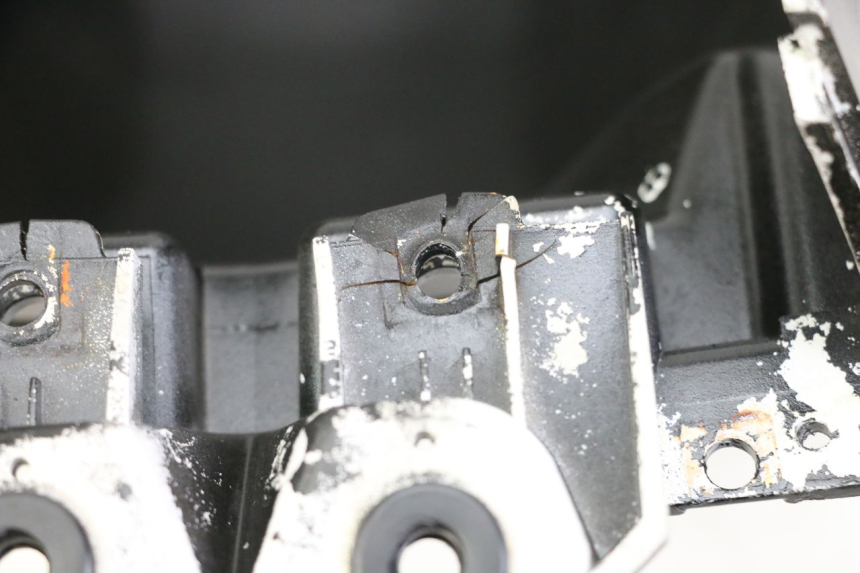 photo de CARENAGE RESERVOIR YAMAHA TZR 50 (2008 - 2016) - Autre angle de vue