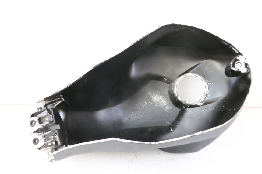 photo de CARENAGE RESERVOIR YAMAHA TZR 50 (2008 - 2016) - État de surface