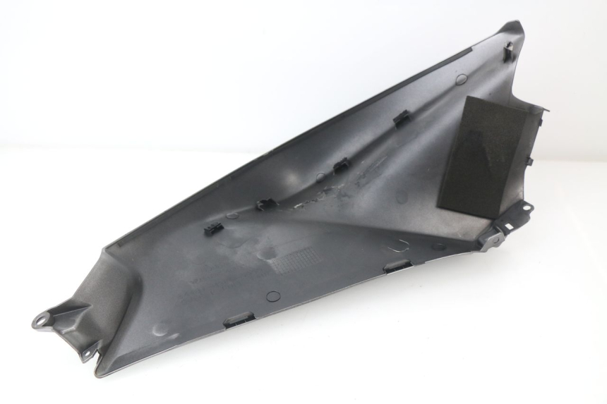 photo de CARENAGE RESERVOIR HONDA VFR F 1200 (2010 - 2015) - Autre angle de vue