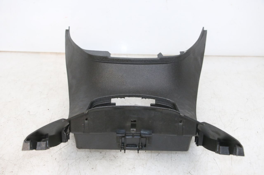 photo de CARENAGE RESERVOIR PIAGGIO X10 125 (2012 - 2017) - Gros plan technique