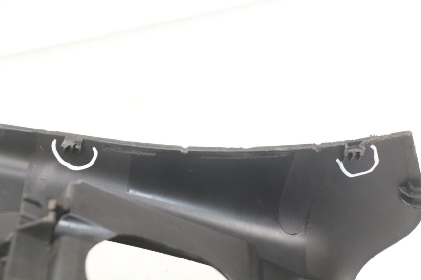 photo de CARENAGE RESERVOIR PIAGGIO X7 125 (2007 - 2013) - Autre angle de vue