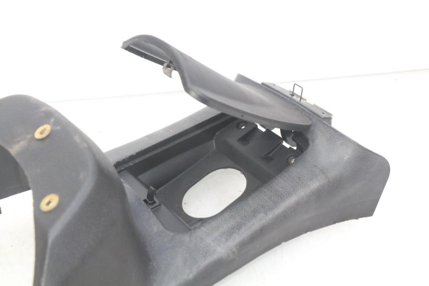 photo de CARENAGE RESERVOIR PIAGGIO X7 125 (2007 - 2013) - État de surface