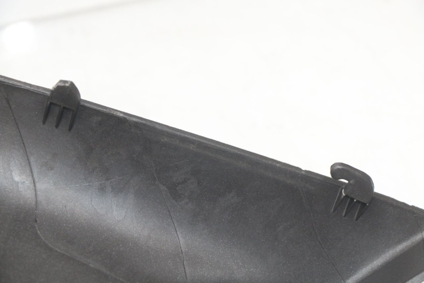 photo de CARENAGE RESERVOIR PIAGGIO X9 EVOLUTION 250 (2003 - 2007) - Marquages et références