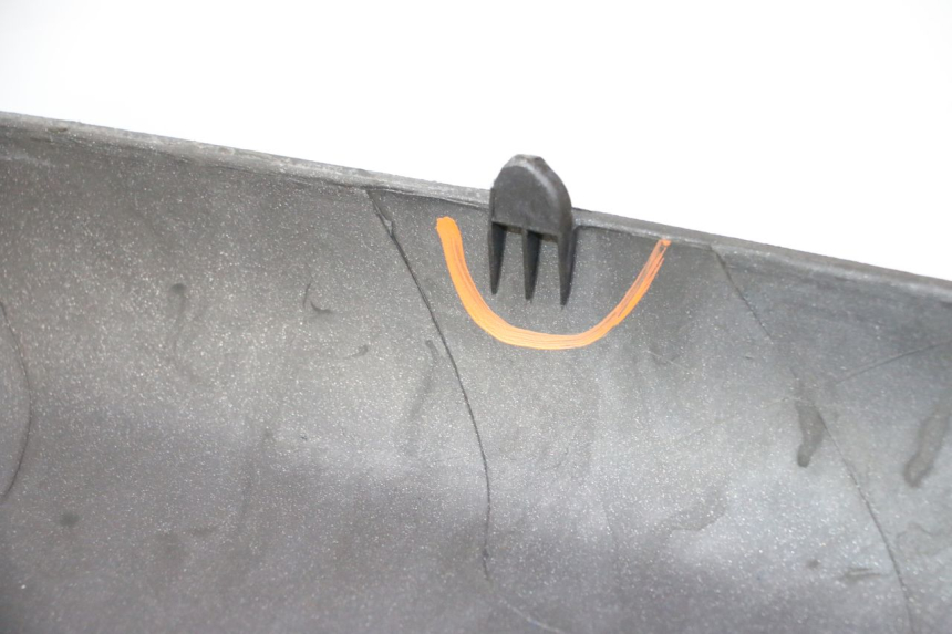 photo de CARENAGE RESERVOIR PIAGGIO X9 EVOLUTION 125 (2003 - 2007) - Autre angle de vue