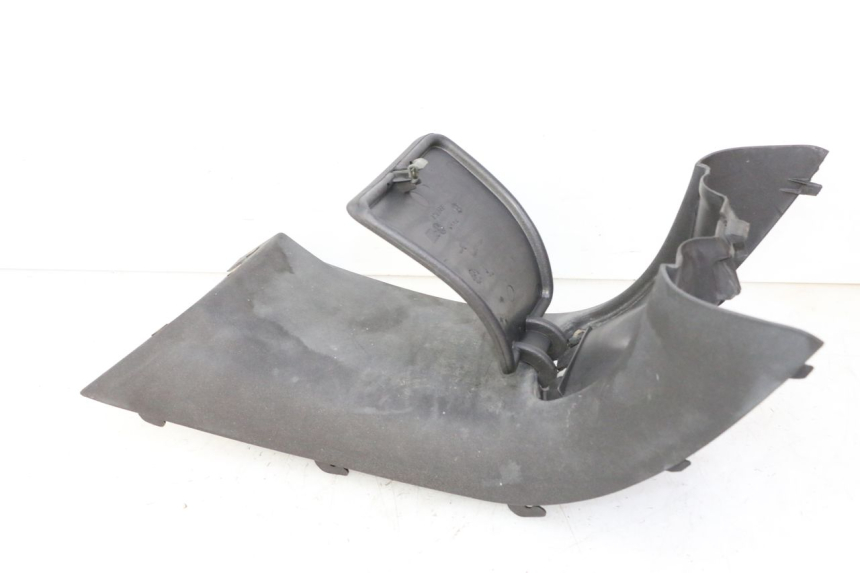 photo de CARENAGE RESERVOIR PIAGGIO X9 EVOLUTION 125 (2003 - 2007) - État de surface