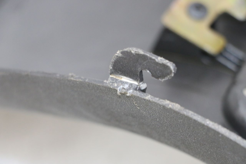 photo de CARENAGE RESERVOIR PIAGGIO X9 125 (2000 - 2003) - Autre angle de vue