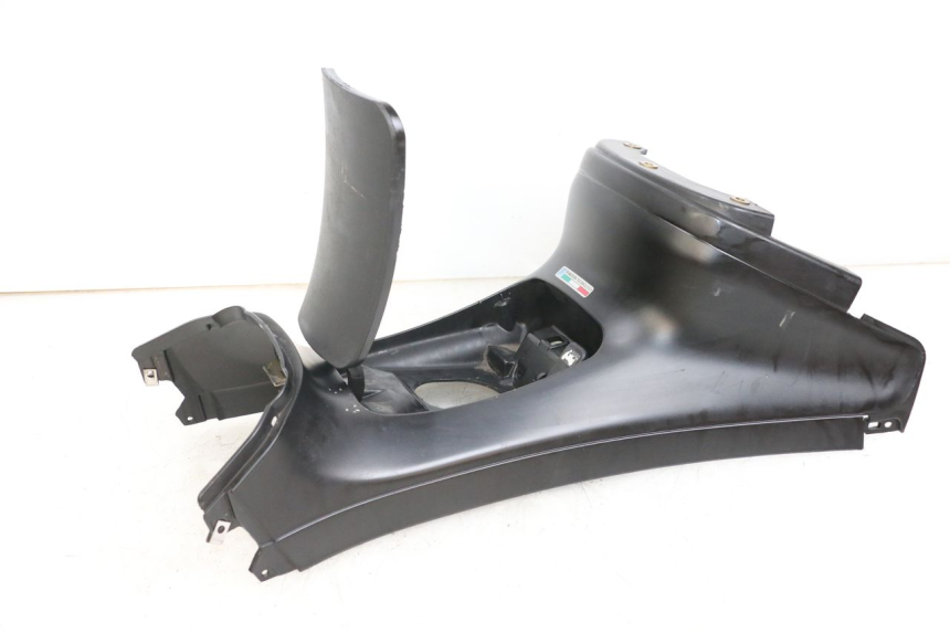 photo de CARENAGE RESERVOIR PIAGGIO XEVO - X EVO 125 (2007 - 2017) - Vue principale