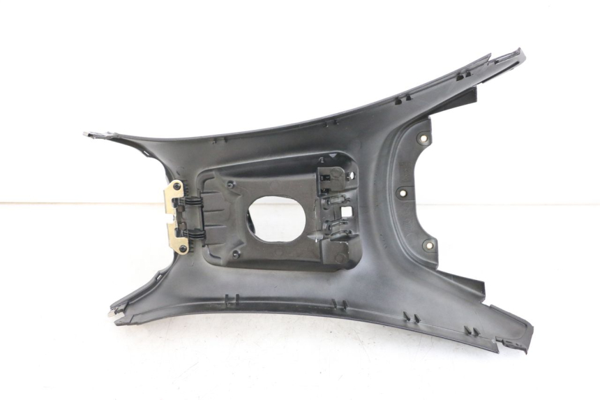 photo de CARENAGE RESERVOIR PIAGGIO XEVO - X EVO 125 (2007 - 2017) - Autre angle de vue