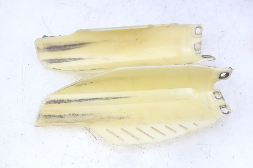 photo de CARROSSERIE CARENAGE COMPLET HONDA CR 80 (2001 - 2003) - Points de fixation