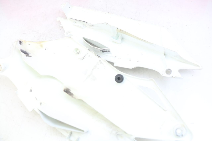 photo de CARROSSERIE CARENAGE COMPLET HONDA CRF CR-F 450 (2009 - 2012) - Zoom composants