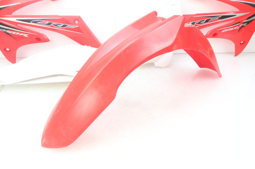 photo de CARROSSERIE CARENAGE COMPLET HONDA CRF 250 (2013 - 2016) - Vue rapprochée
