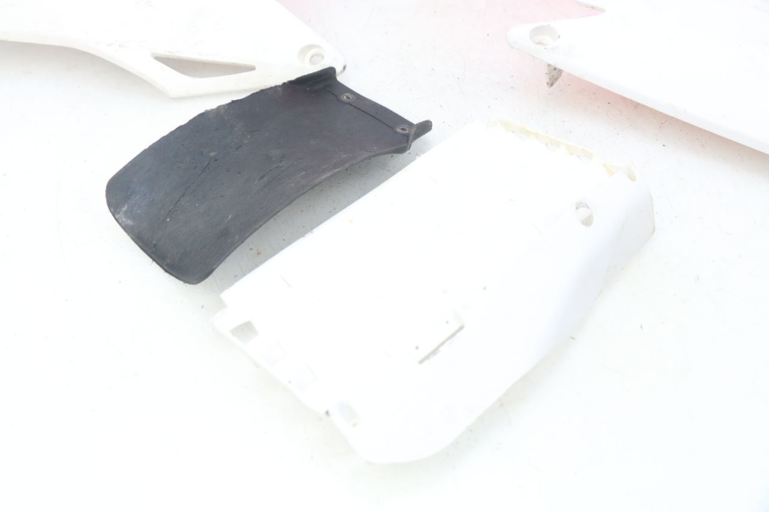 photo de CARROSSERIE CARENAGE COMPLET HONDA CRF 250 (2013 - 2016) - Inspection visuelle