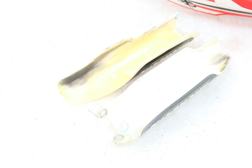 photo de CARROSSERIE CARENAGE COMPLET HONDA CRF 250 (2010 - 2013) - Photo complémentaire