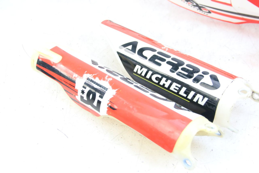 photo de CARROSSERIE CARENAGE COMPLET HONDA CRF 250 (2010 - 2013) - Inspection visuelle