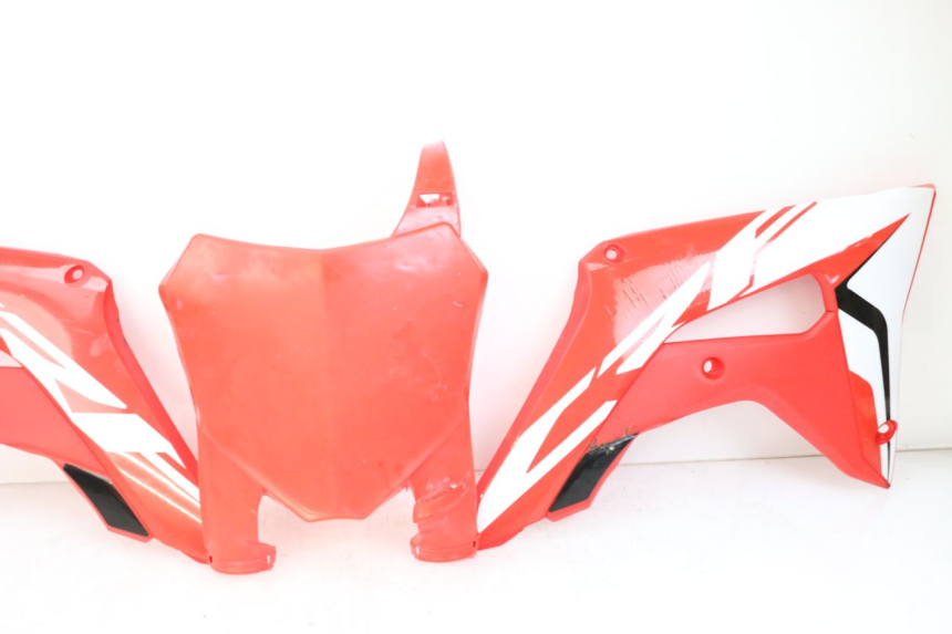 photo de CARROSSERIE CARENAGE COMPLET HONDA CRF R 250 (2020 - 2021) - Détails caractéristiques