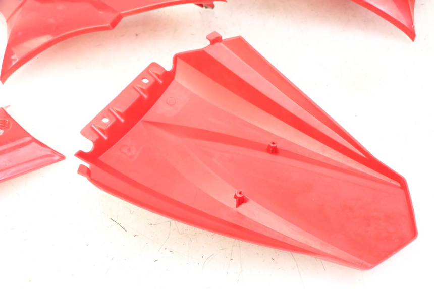 photo de CARROSSERIE CARENAGE COMPLET DERBI SENDA R X-TREME 50 (2006 - 2010) - Vue rapprochée