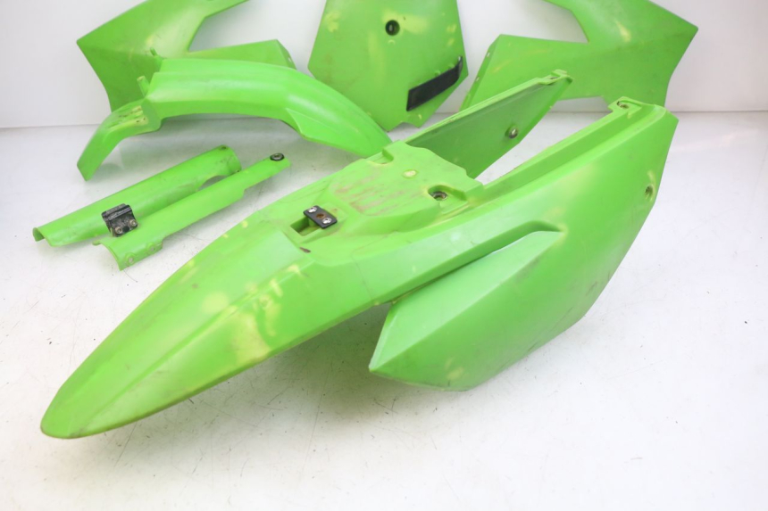 photo de CARROSSERIE CARENAGE COMPLET APOLLO DIRT BIKE 125 (2010 - 2018) - Focus structure