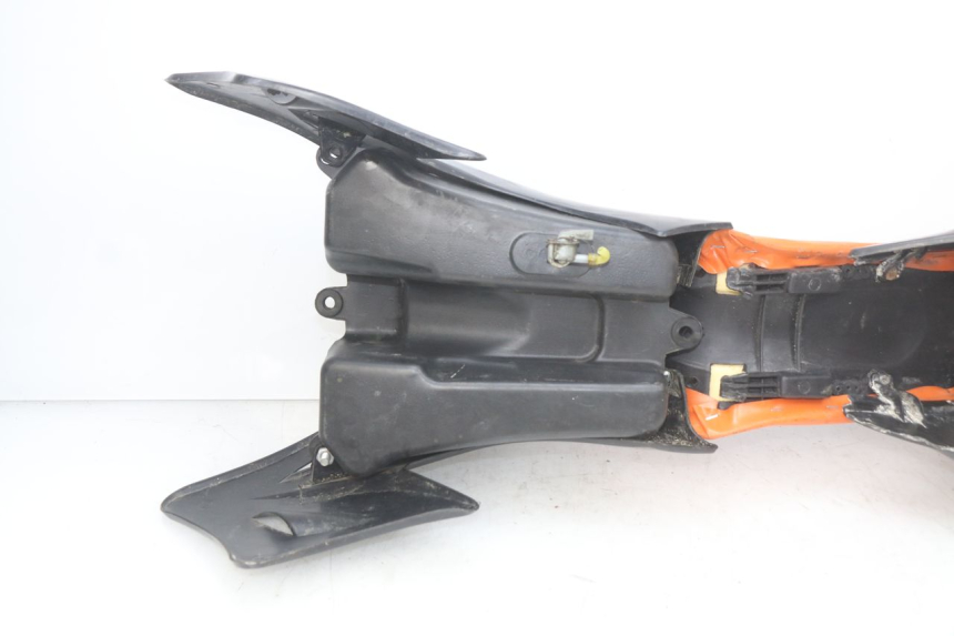 photo de CARROSSERIE CARENAGE COMPLET CCR DIRT BIKE 110 - Focus structure