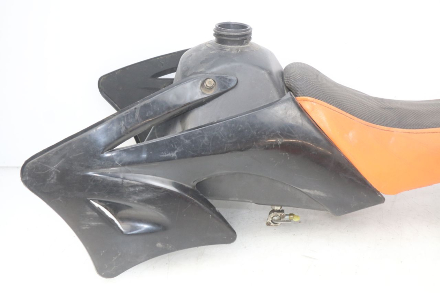 photo de CARROSSERIE CARENAGE COMPLET CCR DIRT BIKE 110 - Détail de la pièce