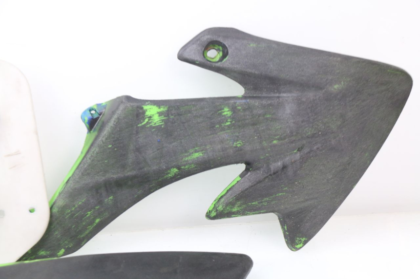 photo de CARROSSERIE CARENAGE COMPLET POCKET BIKE DIRTBIKE 50 - Zoom qualité