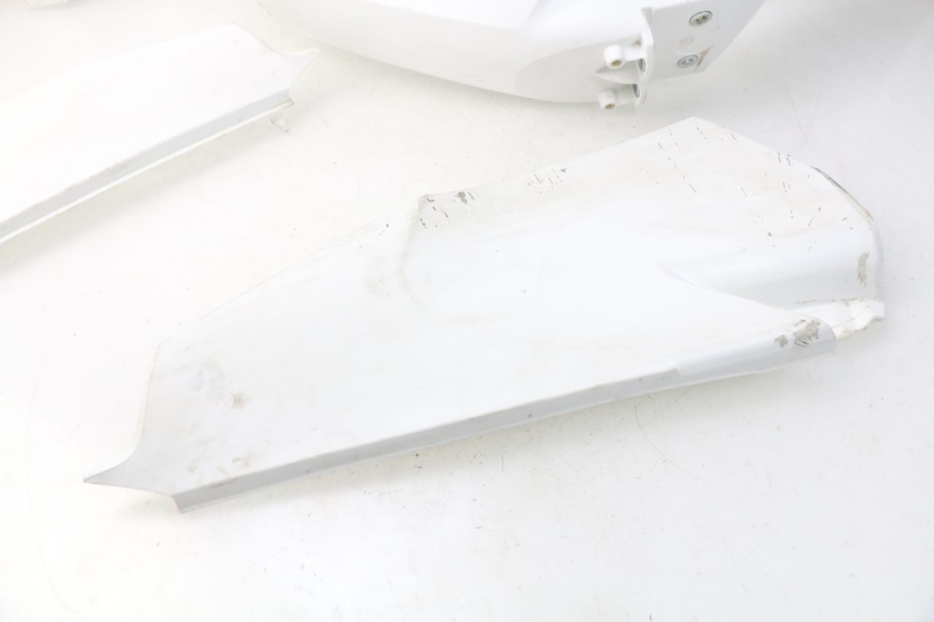 photo de CARROSSERIE CARENAGE COMPLET HUSQVARNA FC 350 (2019 - 2022) - Zoom qualité