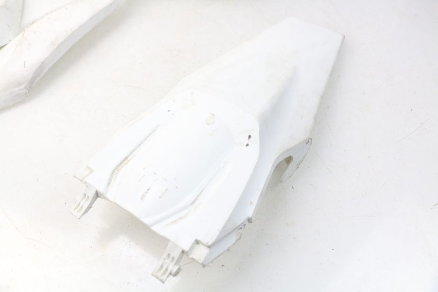 photo de CARROSSERIE CARENAGE COMPLET HUSQVARNA FC 350 (2019 - 2022) - Gros plan technique