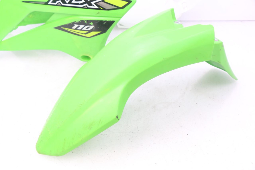photo de CARROSSERIE CARENAGE COMPLET KAWASAKI KLX 110 (2010 - 2022) - Angle alternatif