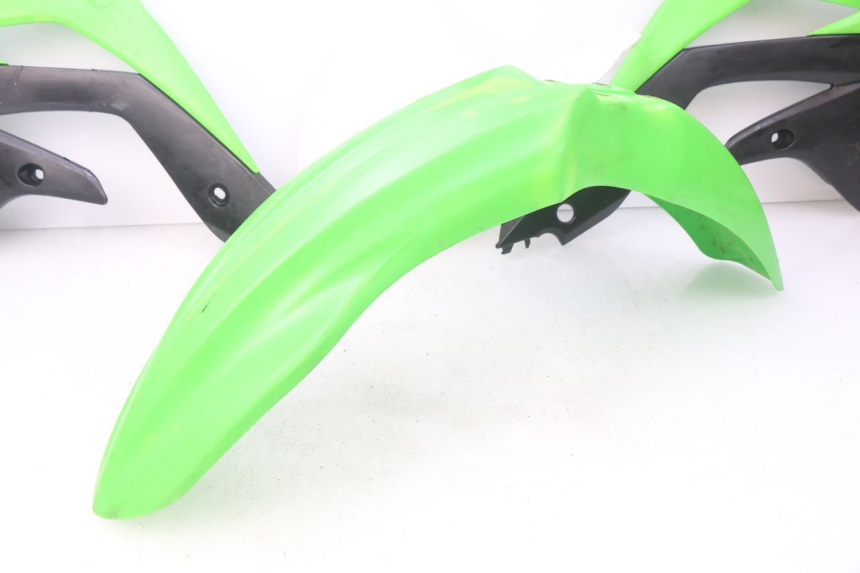photo de CARROSSERIE CARENAGE COMPLET KAWASAKI KX F KXF 450 (2012 - 2015) - Détails caractéristiques