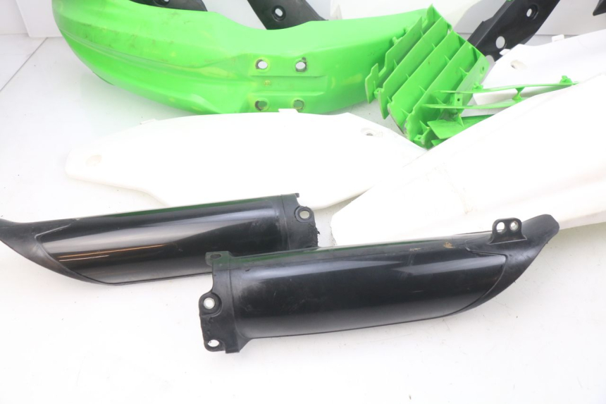 photo de CARROSSERIE CARENAGE COMPLET KAWASAKI KX F KXF 450 (2012 - 2015) - Gros plan technique