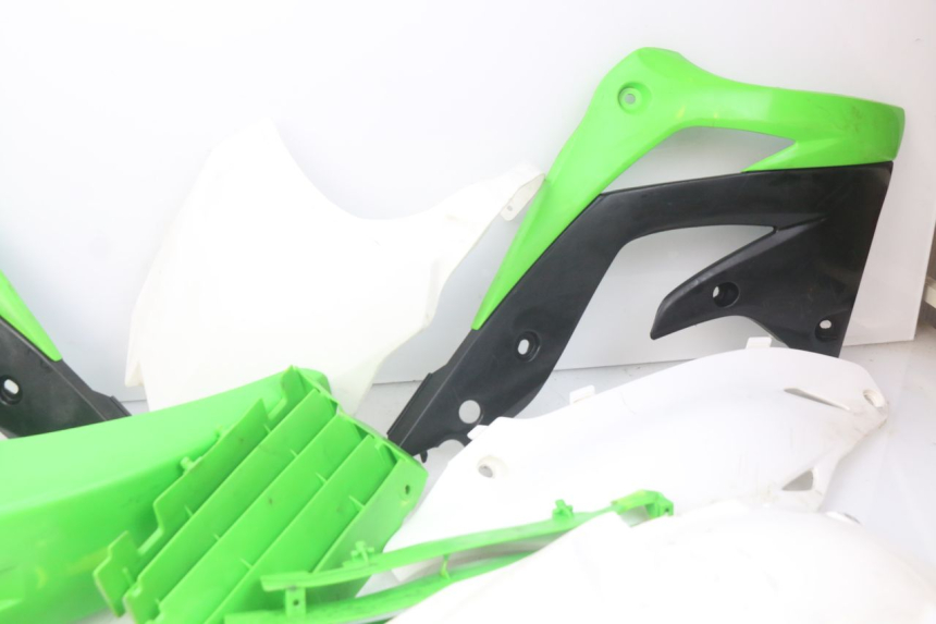 photo de CARROSSERIE CARENAGE COMPLET KAWASAKI KX F KXF 450 (2012 - 2015) - Points de fixation