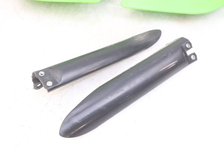 photo de CARROSSERIE CARENAGE COMPLET KAWASAKI KX 85 (2001 - 2013) - Marquages et références