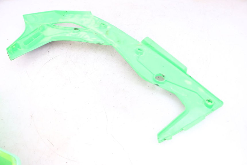photo de CARROSSERIE CARENAGE COMPLET KAWASAKI KXF KX-F 250 (2017 - 2019) - Détails caractéristiques