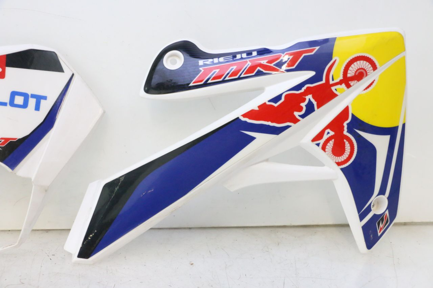 photo de CARROSSERIE CARENAGE COMPLET RIEJU MRT PRO SUPERMOTARD 50 (2007 - 2018) - Points de fixation