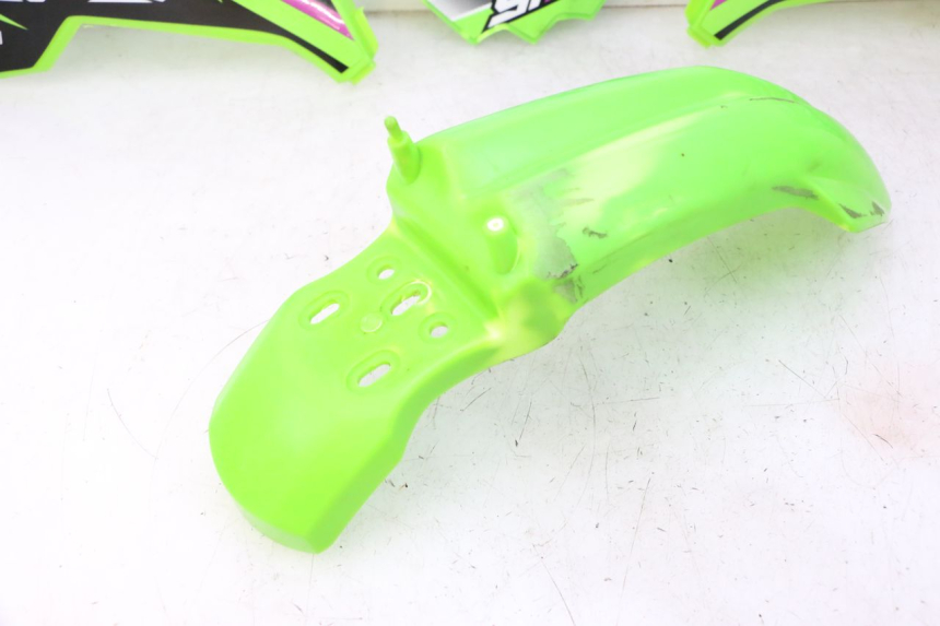 photo de CARROSSERIE CARENAGE COMPLET APOLLO RFZ 125 - Marquages et références