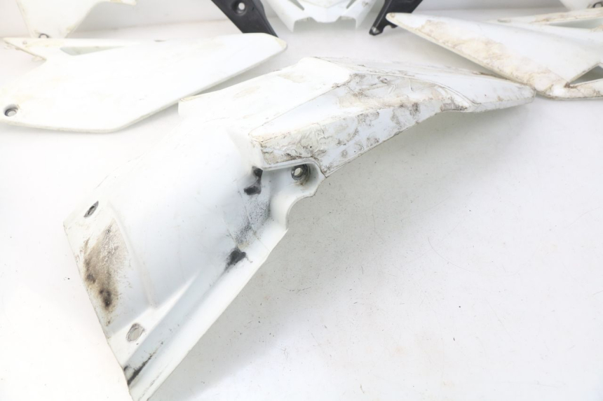 photo de CARROSSERIE CARENAGE COMPLET SUZUKI RMZ RM-Z 450 (2008 - 2011) - Angle alternatif