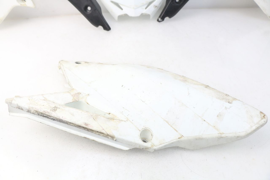 photo de CARROSSERIE CARENAGE COMPLET SUZUKI RMZ RM-Z 450 (2008 - 2011) - État de surface