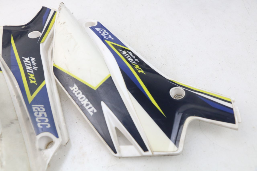 photo de CARROSSERIE CARENAGE COMPLET MINI MX ROOKIE 125 - Points de fixation