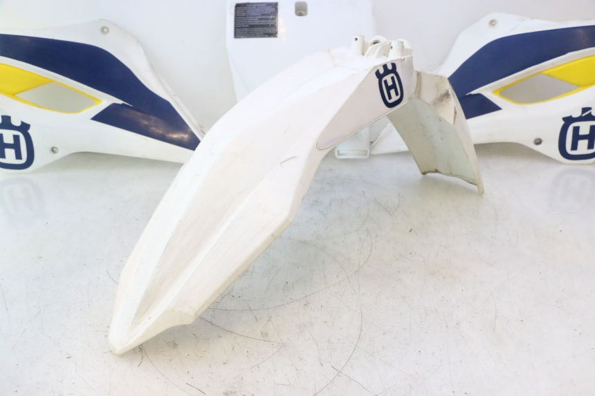photo de CARROSSERIE CARENAGE COMPLET HUSABERG TE 250 (2011 - 2014) - Aperçu profil