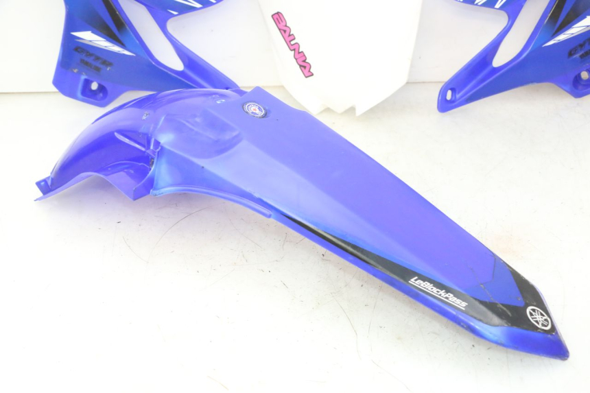 photo de CARROSSERIE CARENAGE COMPLET YAMAHA YZ 125 (1998 - 2005) - Zoom état d’usage