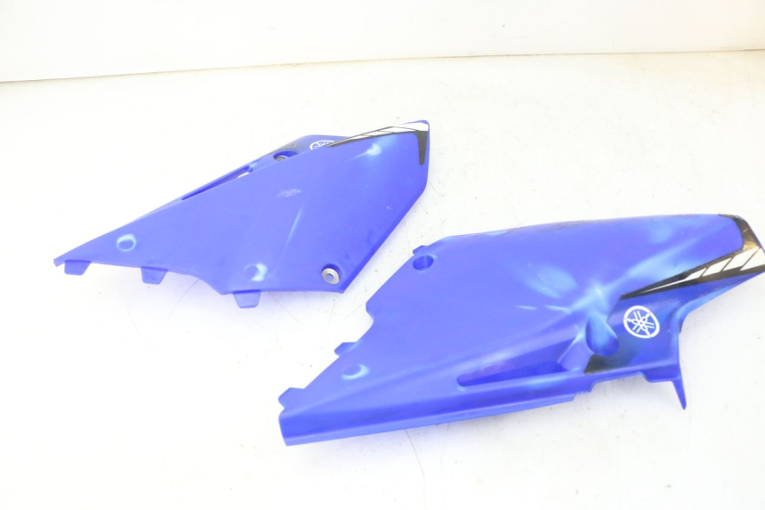 photo de CARROSSERIE CARENAGE COMPLET YAMAHA YZ 125 (1998 - 2005) - Autre angle de vue
